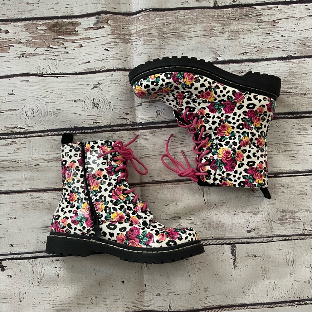 Betsey Johnson x torrid leopard print floral combat boots 6.5W